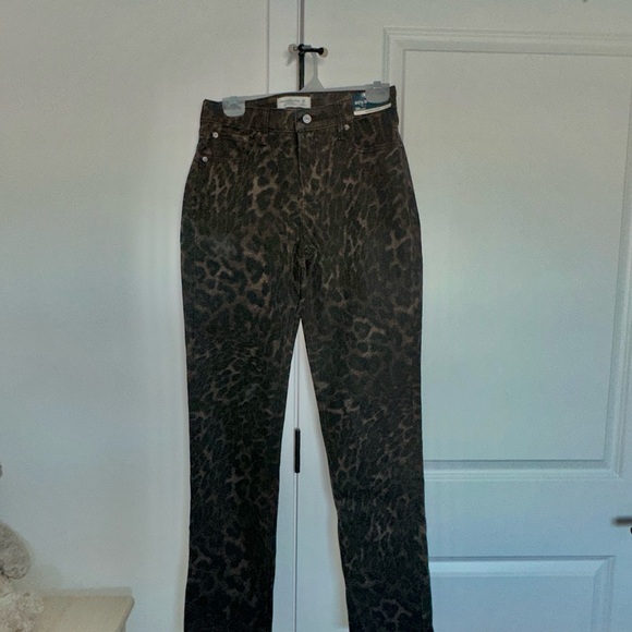 🐆 Abercrombie Curve Love 90s Relaxed Leopard Print Straight Leg Jeans 26L NWT - Picture 5 of 13